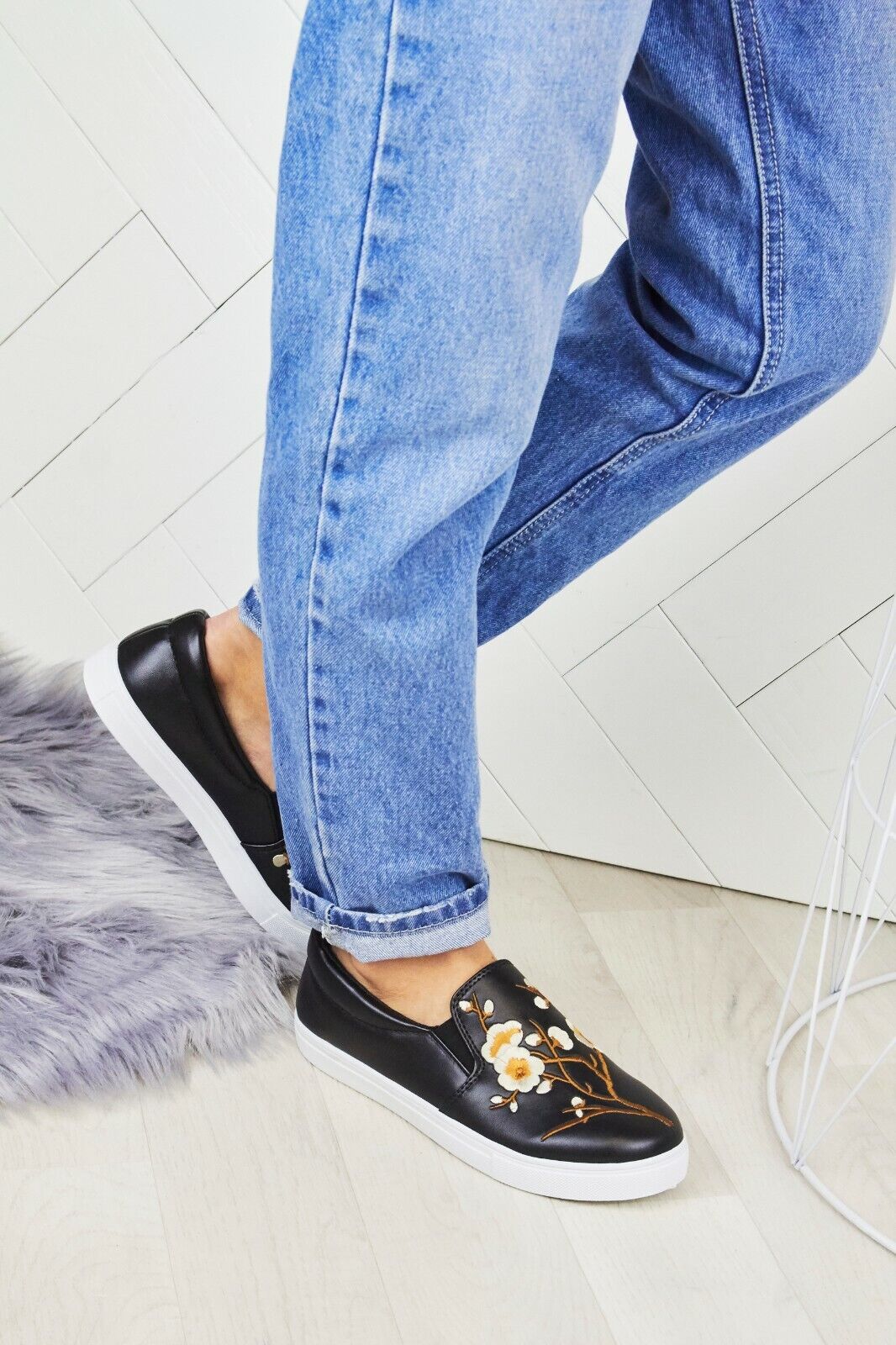 Ladies Womens Embroided Flat Rubber Sole Skater Pumps Sneaker Trainers Shoes