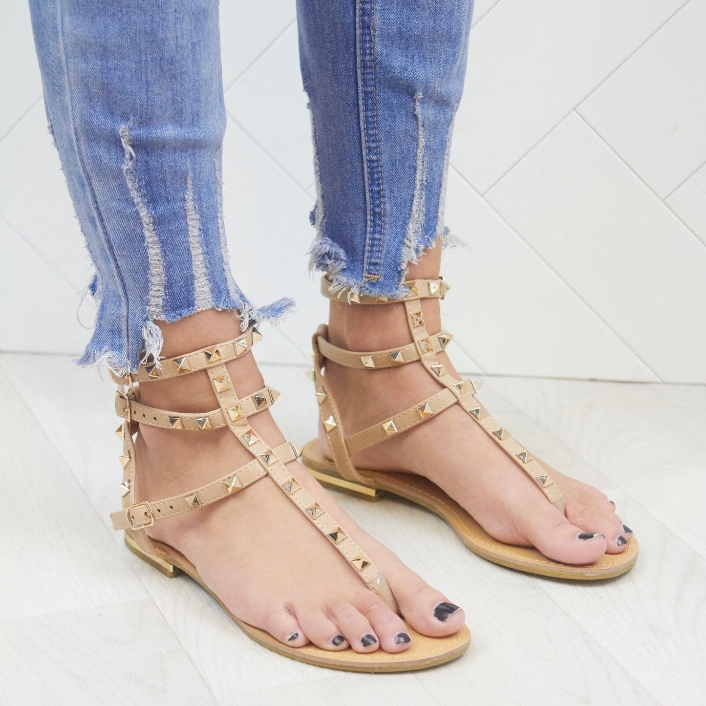 WOMENS LADIES FLAT STUD STRAPPY DETAIL SUMMER BEACH FLIP FLOP SANDALS SHOES SIZE