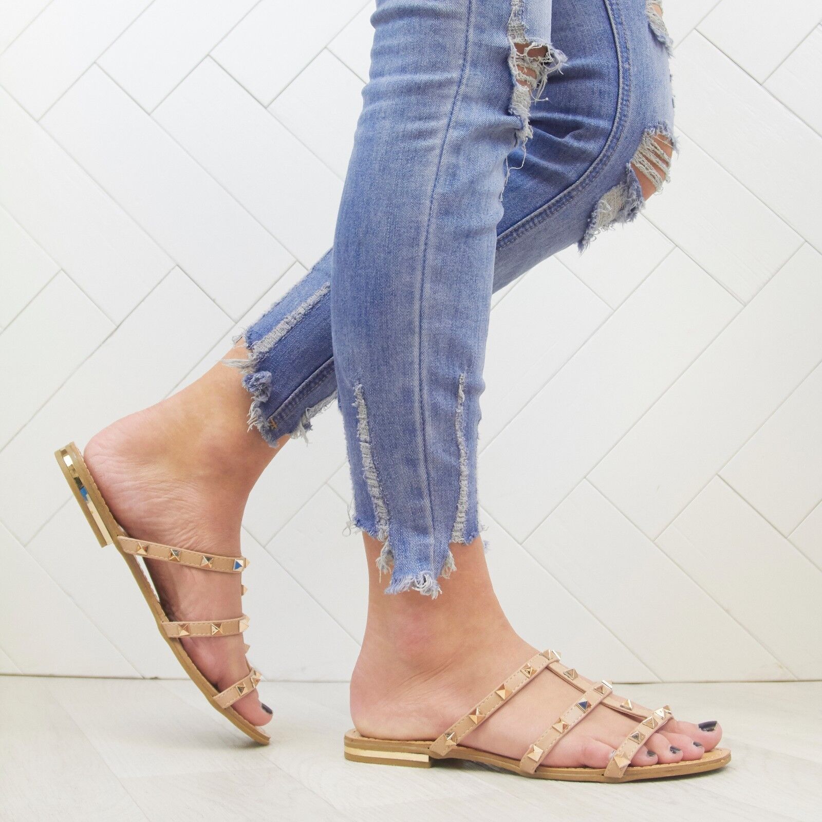 WOMENS LADIES FLAT STUD STRAPPY DETAIL SUMMER MULES FLIP FLOP SANDALS SHOES SIZE