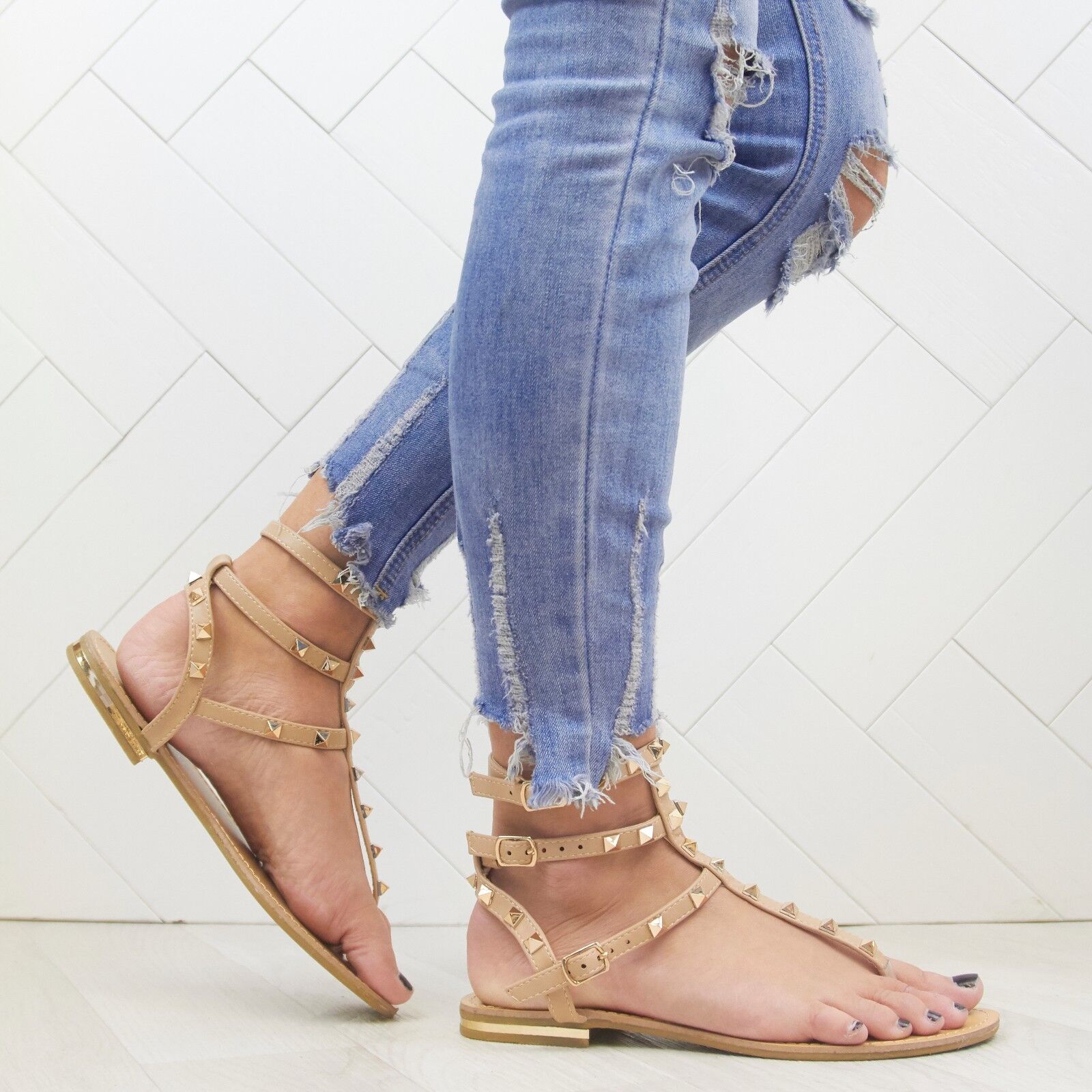 WOMENS LADIES FLAT STUD STRAPPY DETAIL SUMMER BEACH FLIP FLOP SANDALS SHOES SIZE