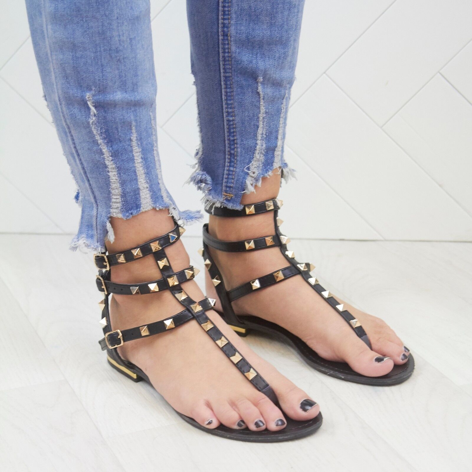 WOMENS LADIES FLAT STUD STRAPPY DETAIL SUMMER BEACH FLIP FLOP SANDALS SHOES SIZE
