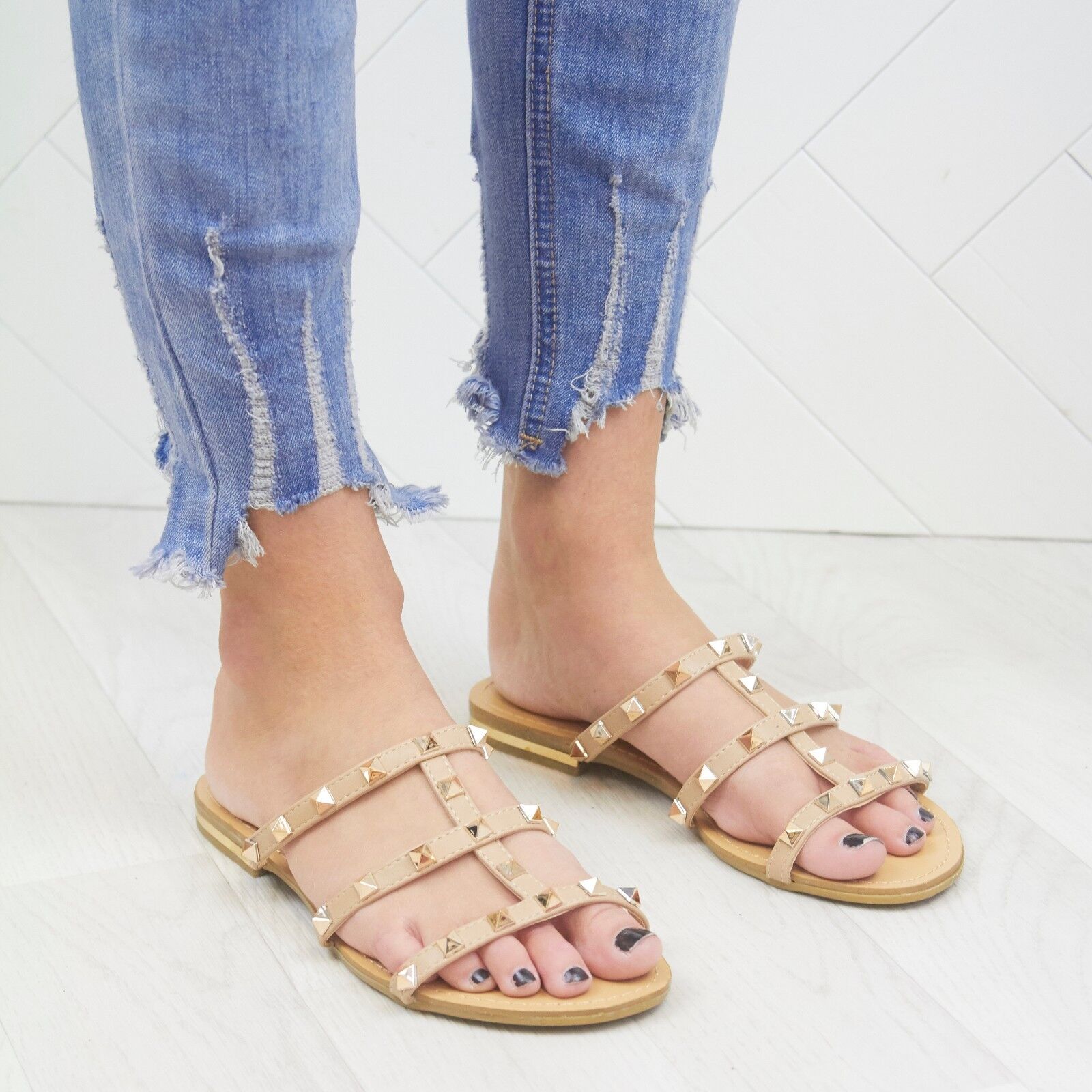 WOMENS LADIES FLAT STUD STRAPPY DETAIL SUMMER MULES FLIP FLOP SANDALS SHOES SIZE