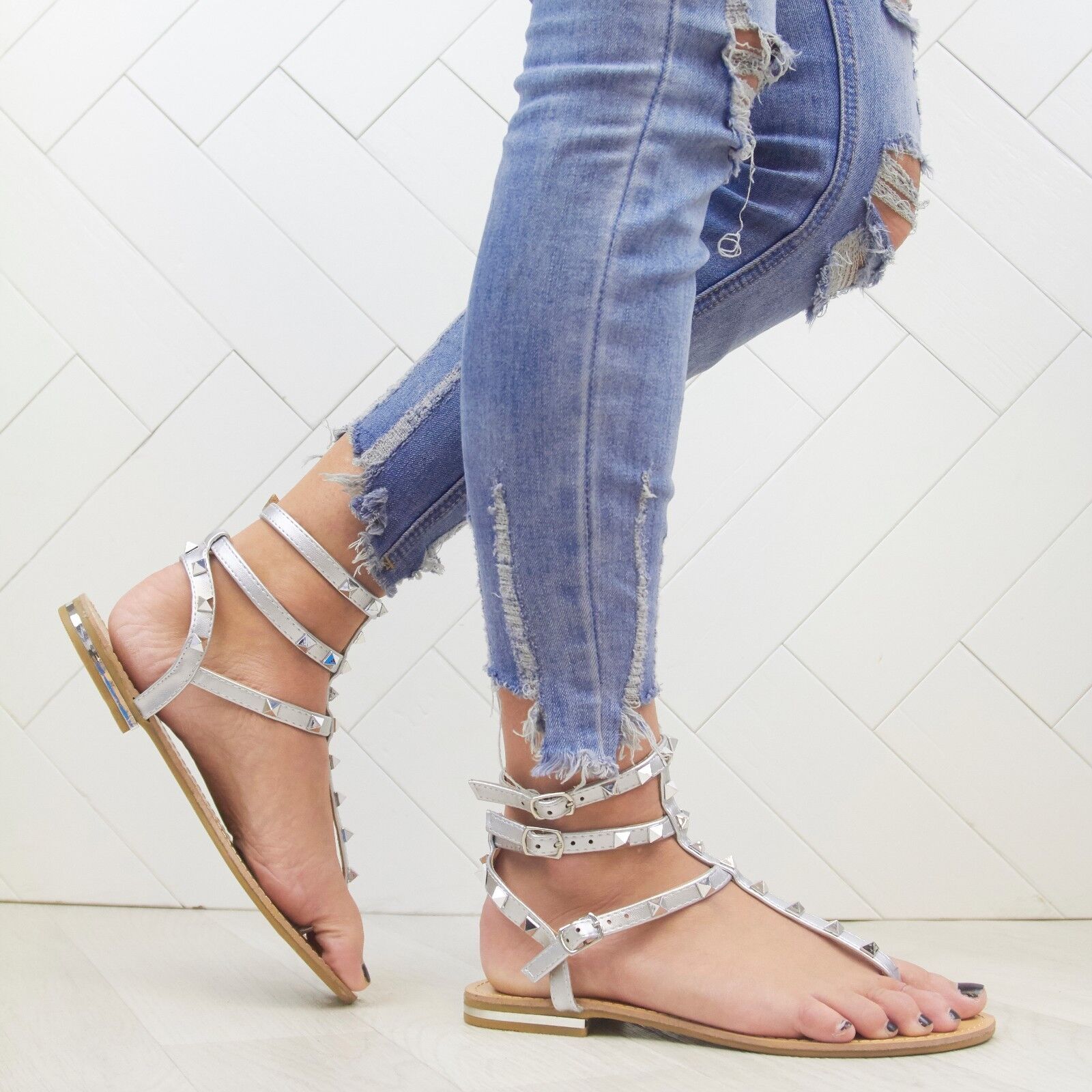 WOMENS LADIES FLAT STUD STRAPPY DETAIL SUMMER BEACH FLIP FLOP SANDALS SHOES SIZE