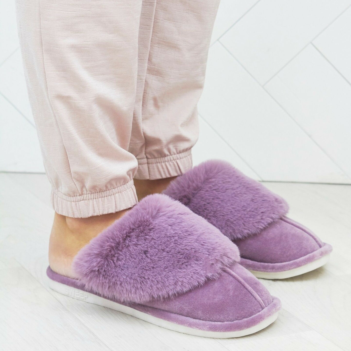 Fluffy Indoor Snug Slippers